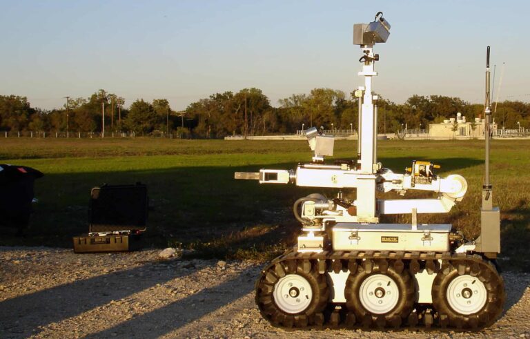 homeland security bomb squad robot