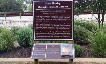 outdoor drought tolerant gardens sign