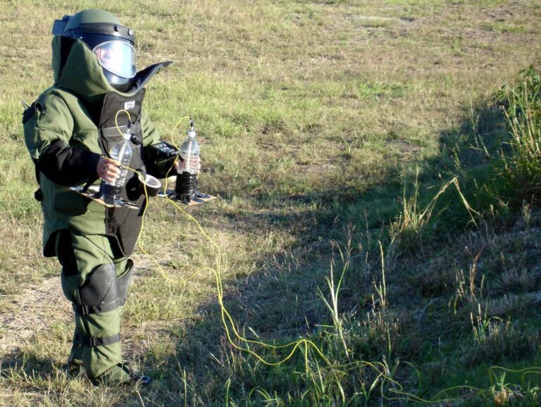 bomb squad suit training